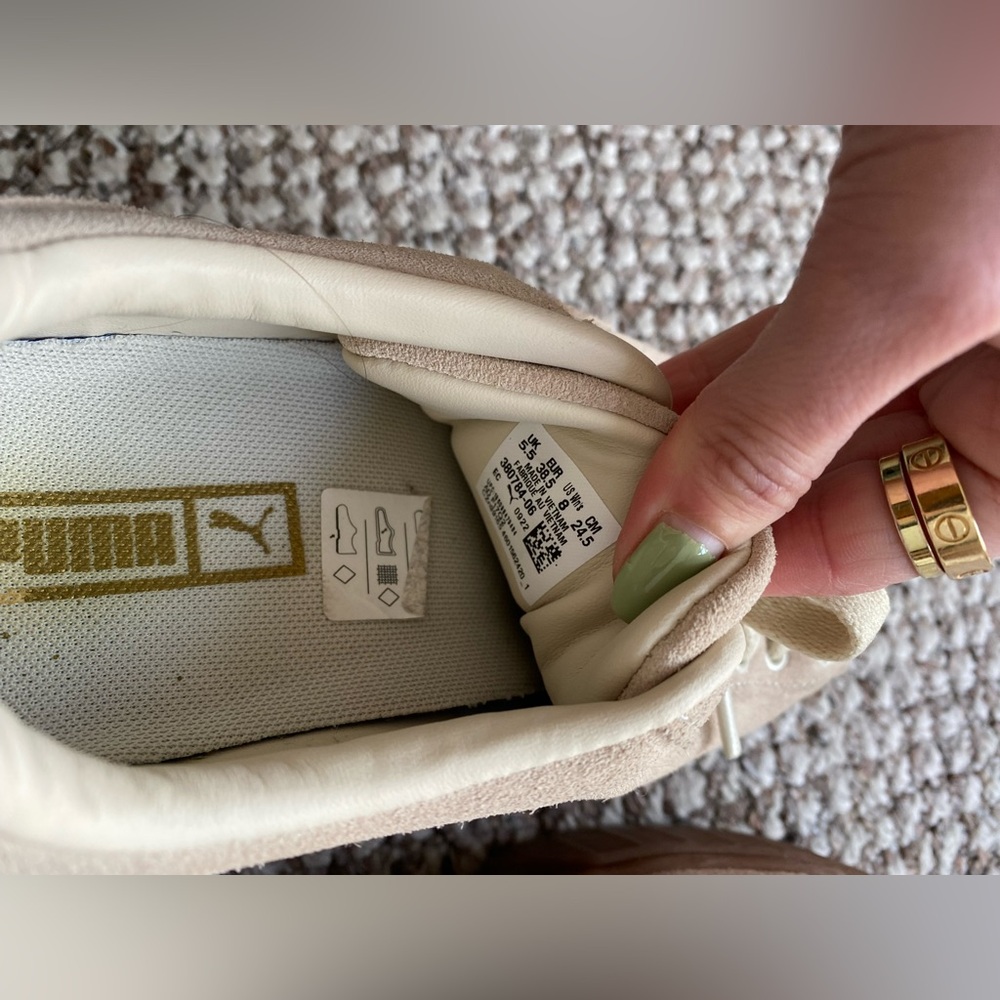 Women’s puma sneakers- lightly worn and in good condition - Picture 4 of 5